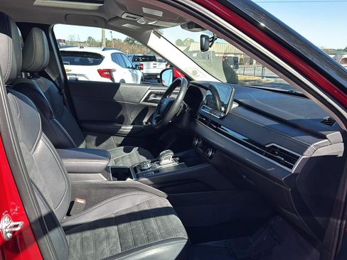 Used 2024 Mitsubishi Outlander SE Black Edition image 10