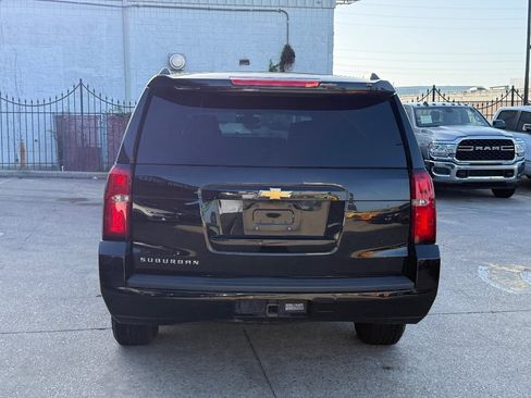 Used 2016 Chevrolet Suburban LS RWD image 5