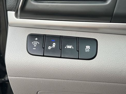 Used 2020 Hyundai Elantra SEL FWD image 31