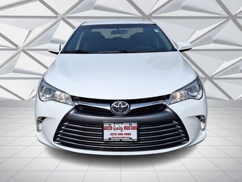Used 2015 Toyota Camry LE image 3