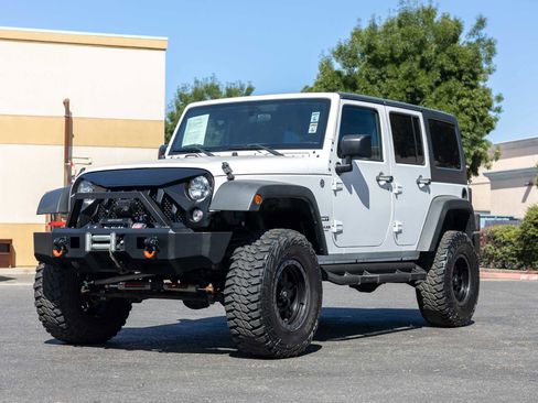 Used 2015 Jeep Wrangler Unlimited Sport w/ Connectivity Group image 3