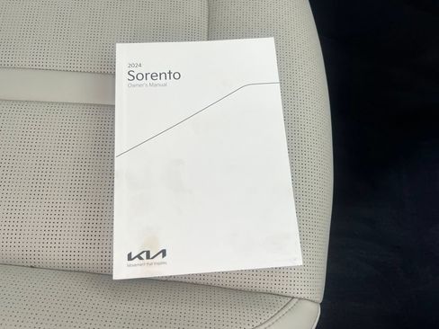 Certified 2024 Kia Sorento S w/ Panoramic Sunroof Package FWD image 26