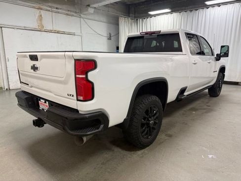 Used 2025 Chevrolet Silverado 3500 LTZ w/ Trail Boss Package AWD/4WD image 6