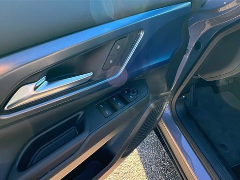 New 2026 Chevrolet Equinox EV LT image 12