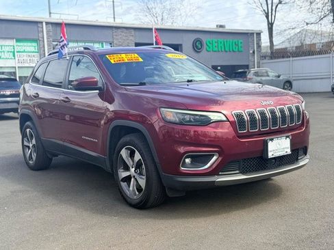 Used 2019 Jeep Cherokee Latitude w/ Popular Appearance Group image 3