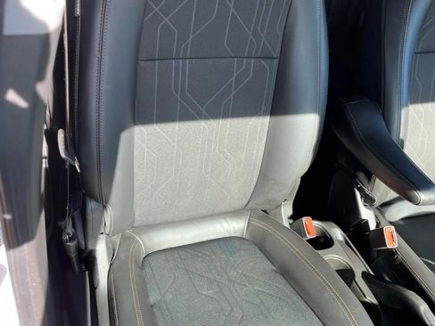 Used 2019 Chevrolet Trax LT w/ LT Convenience Package image 17