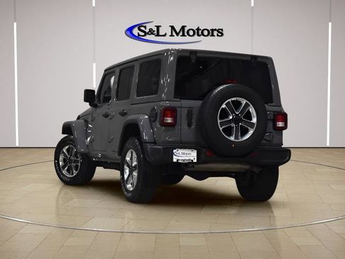 Used 2023 Jeep Wrangler Unlimited Sahara AWD/4WD image 5