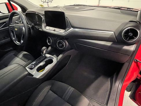 Used 2025 Chevrolet Blazer LT AWD/4WD image 27