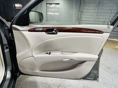 Used 2006 Buick Lucerne CXL w/ Luxury Package FWD image 35