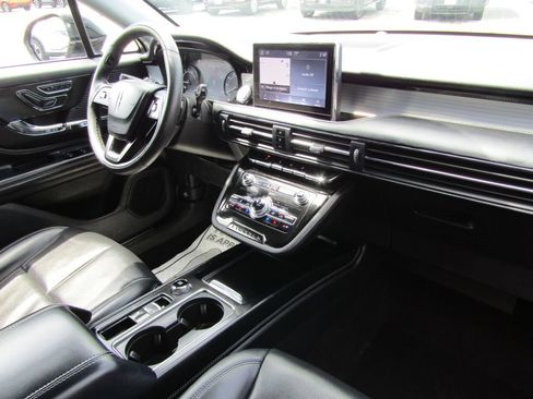 Used 2022 Lincoln Corsair AWD w/ Equipment Group 101A image 22
