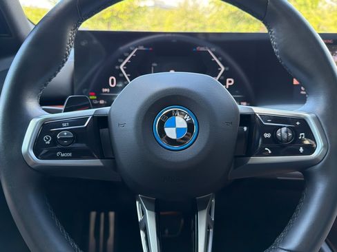 Used 2024 BMW i5 eDrive40i w/ M Sport Package RWD image 30