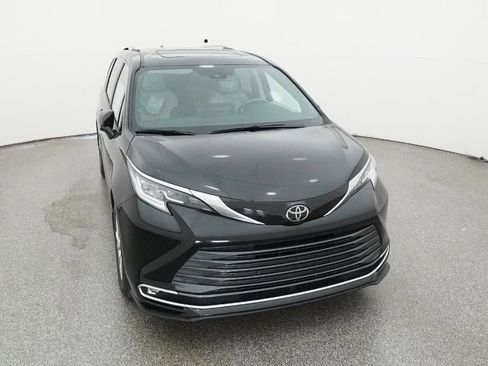 New 2026 Toyota Sienna Limited image 48