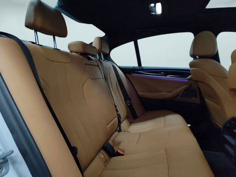 Certified 2022 BMW 530i xDrive w/ Premium Package image 25