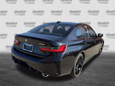 Used 2026 BMW 330i Sedan w/ M Sport Package RWD image 9