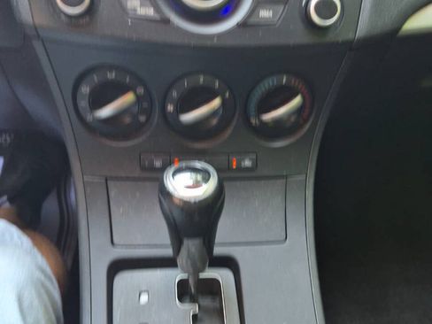 Used 2012 MAZDA MAZDA3 i Touring FWD image 9