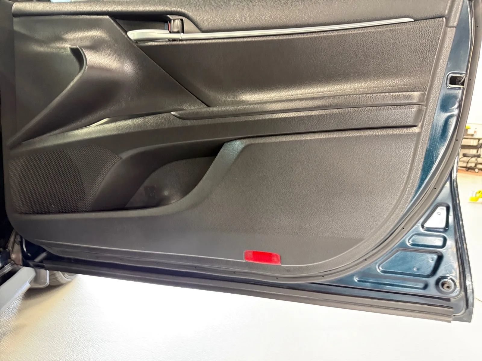 Used 2020 Toyota Camry LE FWD image 40