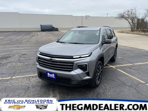 Used 2026 Chevrolet Traverse LT w/ Sun and Wheel Package image 1