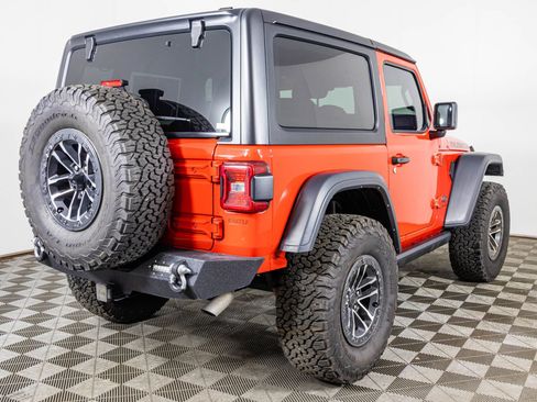 Used 2024 Jeep Wrangler Rubicon w/ Convenience Group AWD/4WD image 15