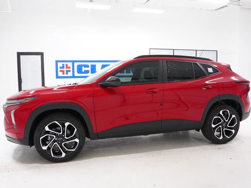 New 2026 Chevrolet Trax RS image 10