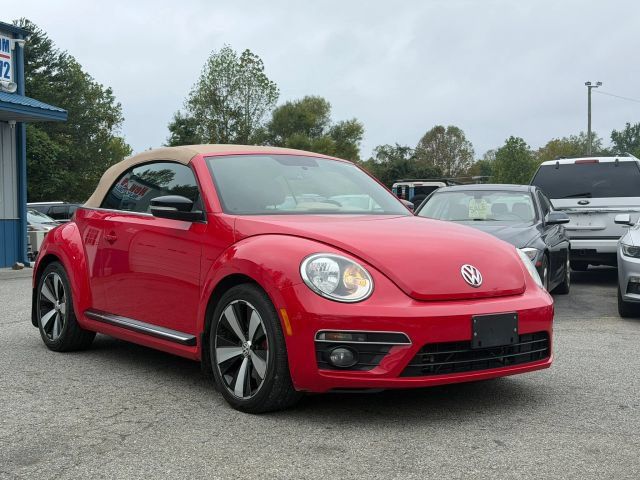 Used 2013 Volkswagen Beetle 2.0T FWD image 3