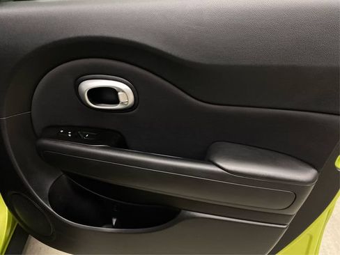 Used 2015 Kia Soul FWD image 25