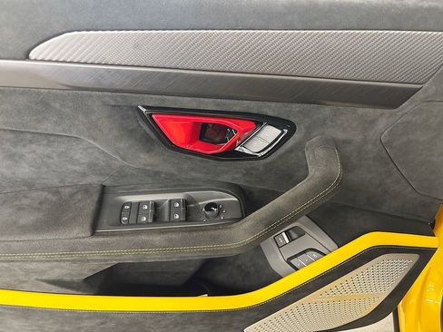 Used 2024 Lamborghini Urus Performante image 24