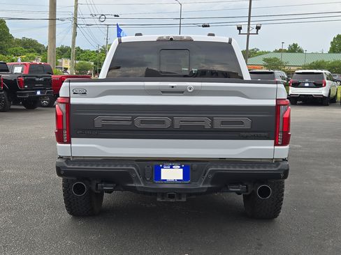 Certified 2025 Ford F150 Raptor AWD/4WD image 9