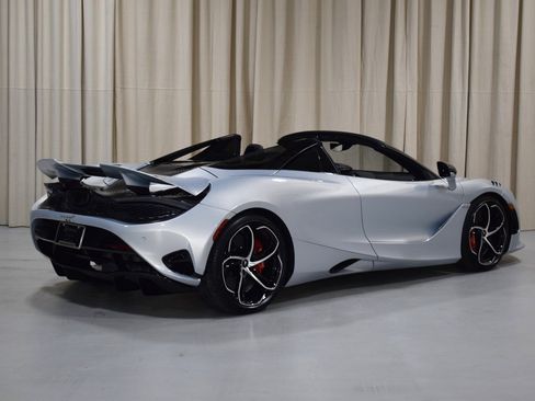 New 2025 McLaren 750S Spider image 11