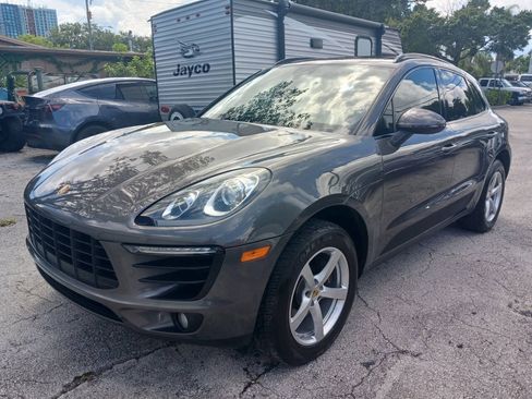 Used 2017 Porsche Macan AWD/4WD image 6