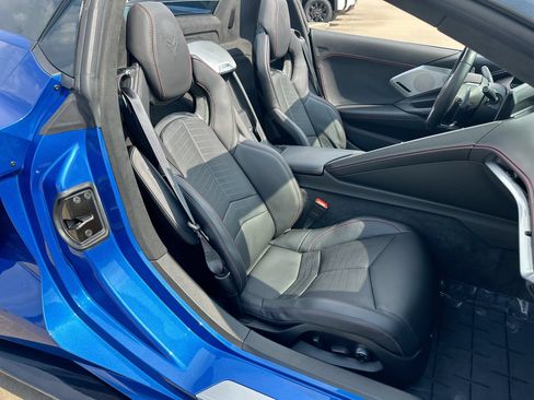 Used 2022 Chevrolet Corvette Stingray Premium Conv w/ Battery Protection Package RWD image 23
