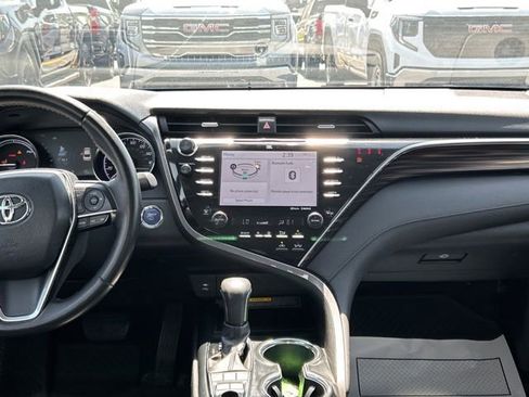 Used 2018 Toyota Camry XLE w/ Audio Package FWD image 24