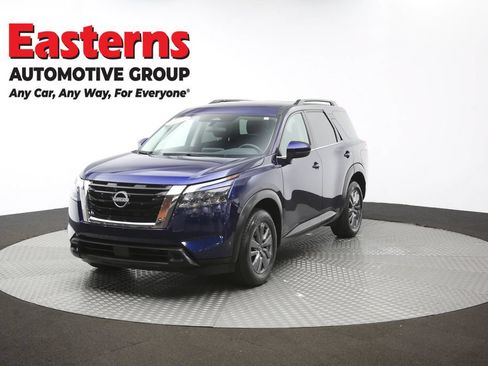 Used 2025 Nissan Pathfinder SV FWD image 54