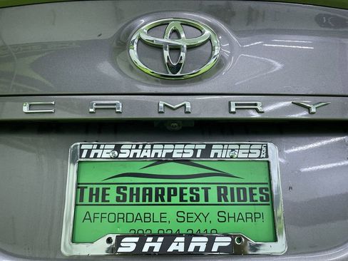 Used 2024 Toyota Camry SE image 12