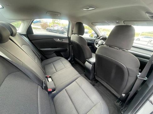 Used 2021 Kia Forte LXS FWD image 13