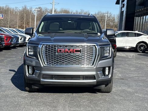 Used 2021 GMC Yukon Denali w/ Denali Premium Package image 19