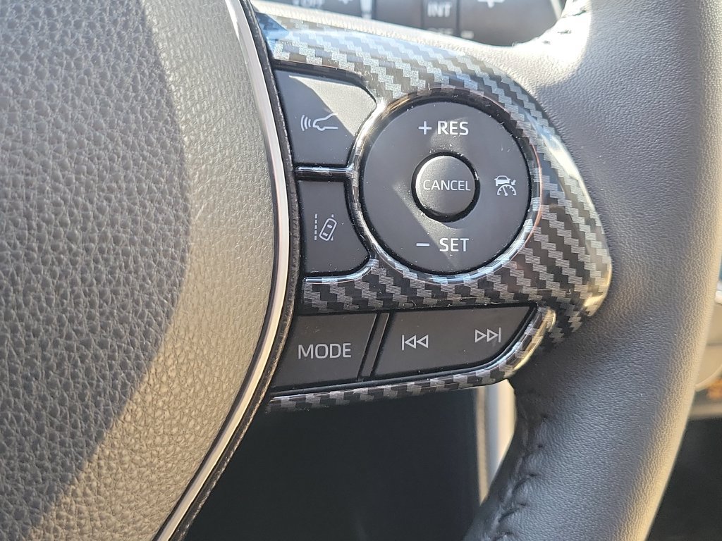 Certified 2022 Toyota RAV4 XLE Premium FWD image 10