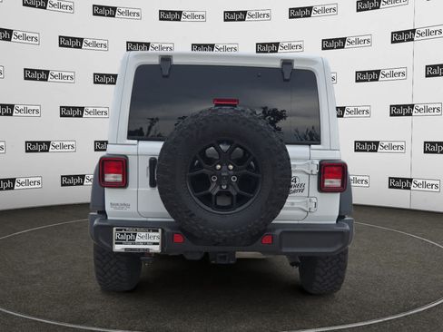 Used 2025 Jeep Wrangler Unlimited Sport AWD/4WD image 5