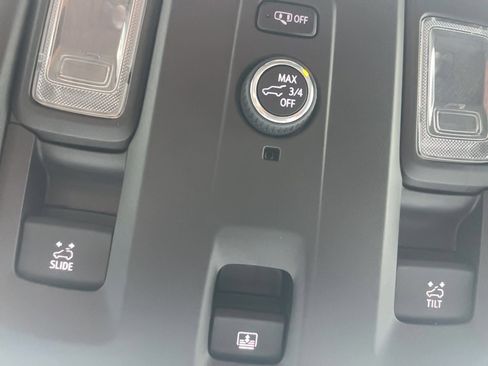 Used 2021 Chevrolet Tahoe LT image 14