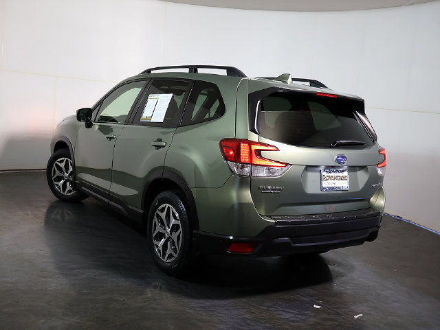 Used 2020 Subaru Forester Premium AWD/4WD image 2