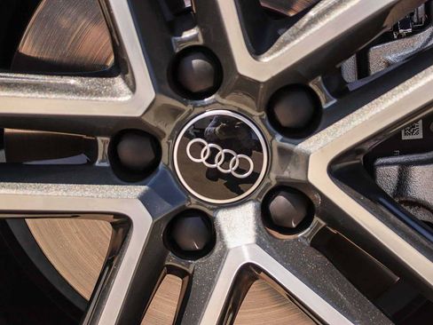 Used 2025 Audi Q5 Premium w/ Convenience Package AWD/4WD image 15