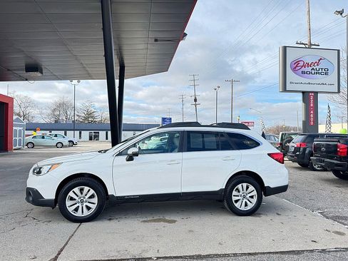 Used 2015 Subaru Outback 2.5i Premium image 1