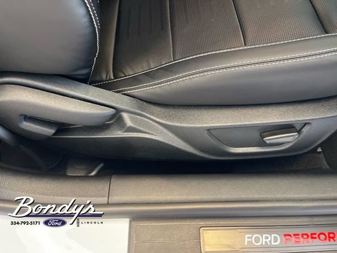 Used 2021 Ford Mustang Shelby GT500 w/ Technology Package RWD image 17
