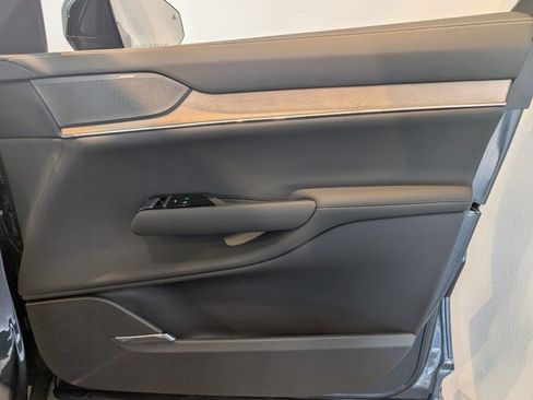 New 2025 Volvo EX90 Plus image 28