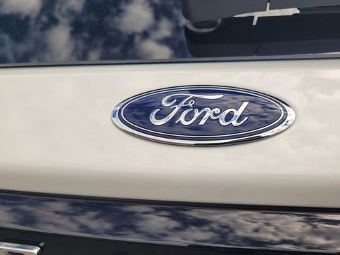 Used 2026 Ford Explorer Active image 7