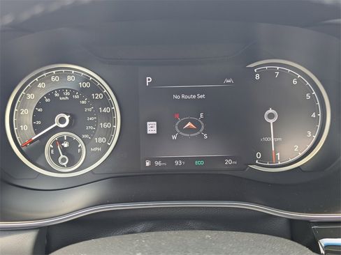 Used 2026 Genesis G70 2.5T image 18