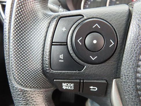 Used 2015 Toyota Corolla LE Premium image 23