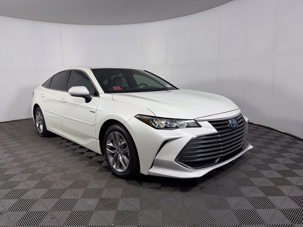 Used 2021 Toyota Avalon XLE w/ Carpet Mat Package (TMS) FWD image 7