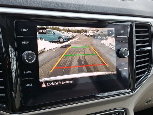 Certified 2023 Volkswagen Atlas SE image 19