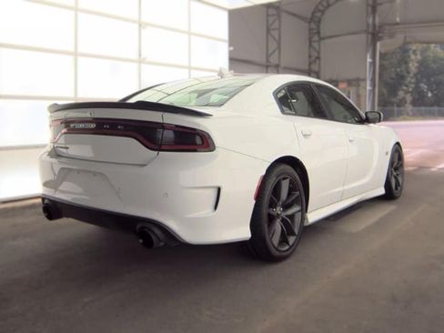 Used 2019 Dodge Charger Scat Pack RWD image 4