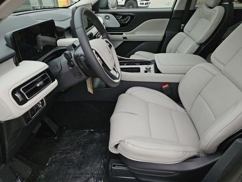 New 2026 Lincoln Aviator Reserve image 17